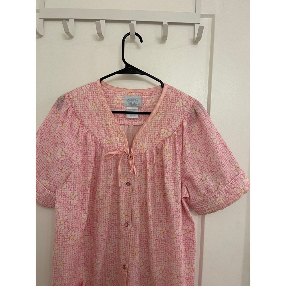 Vintage‎ GrandmaCore Cottagecore Pink Floral Gingham House Coat Sleepwear